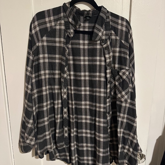 PLUS SIZE CLOTHES BUNDLE - Picture 5 of 11